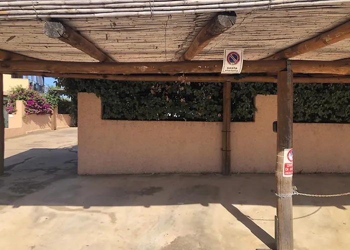 Marina Butterfly Daire *