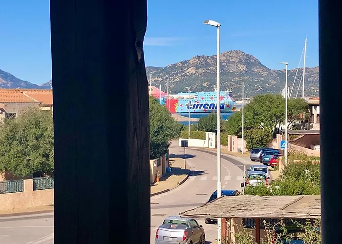 Marina Butterfly Daire *