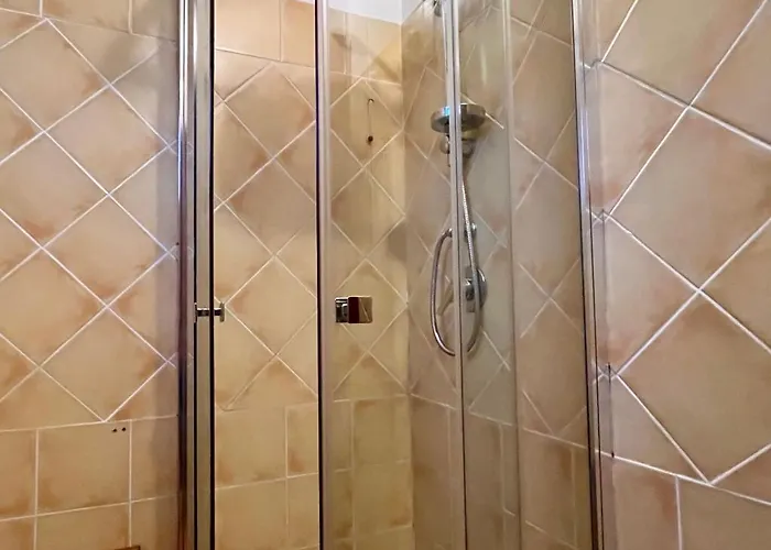 Marina Butterfly Daire *